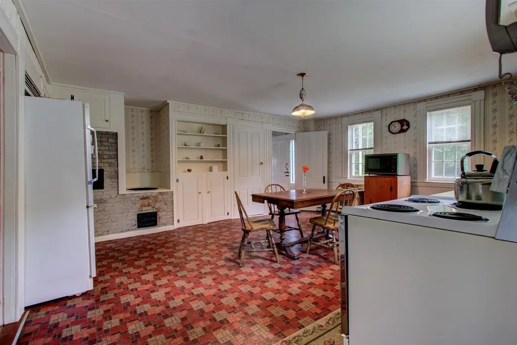 713 River Road Lebanon ME 04027