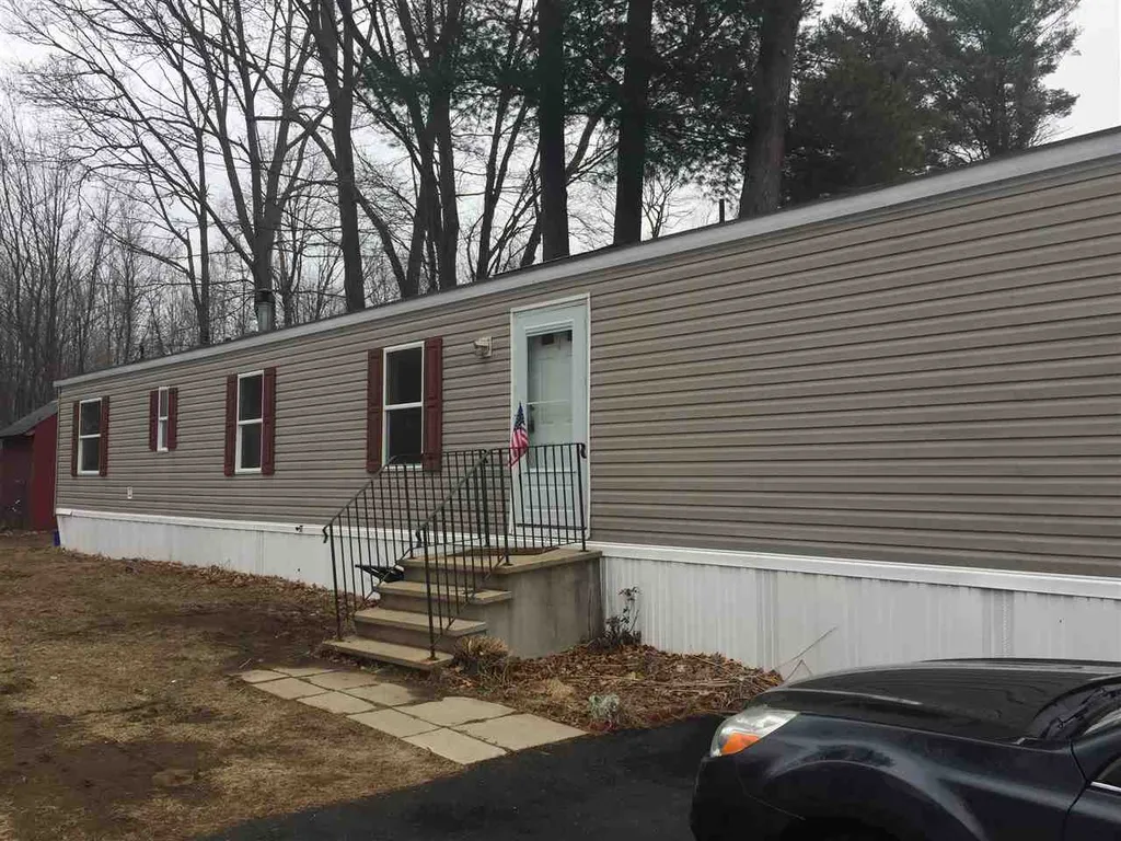 38 Crystal Springs Way Somersworth NH 03878