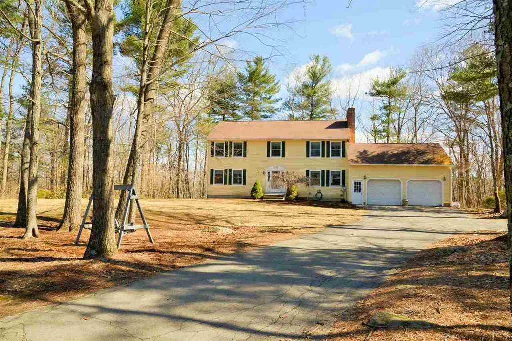 4 Royal Court Merrimack NH 03054