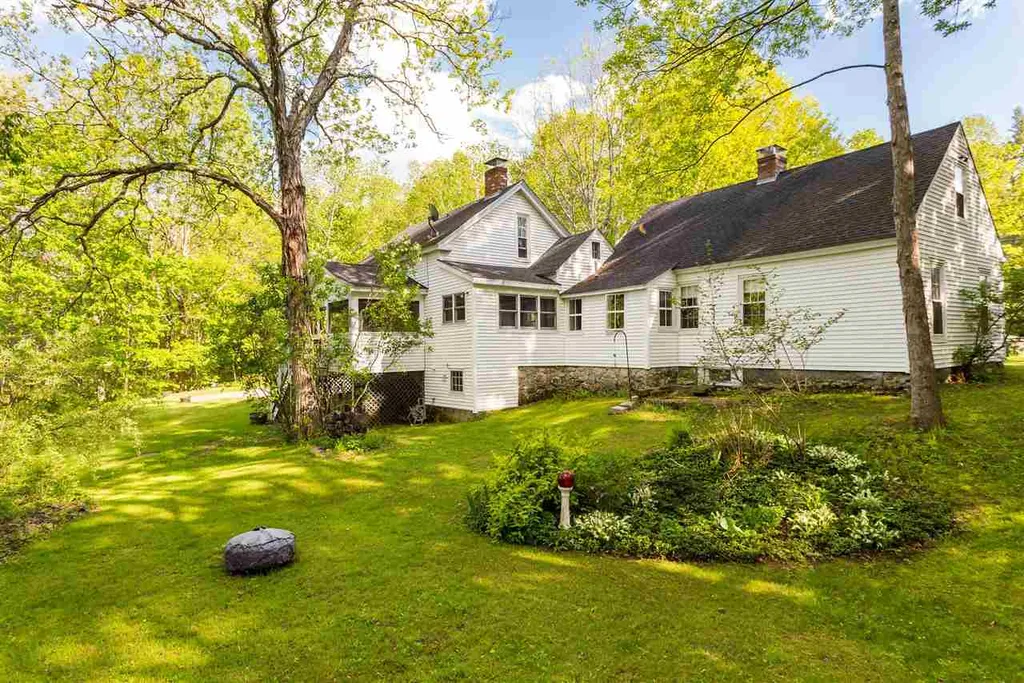 109 Langs Lane Newmarket NH 03857