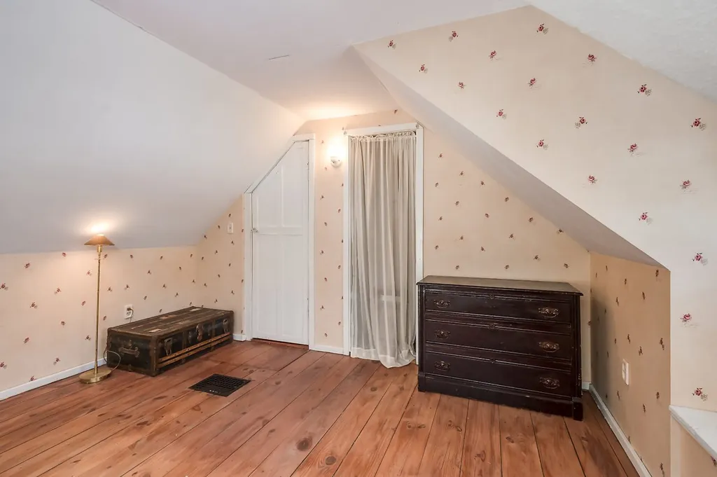 109 Langs Lane Newmarket NH 03857