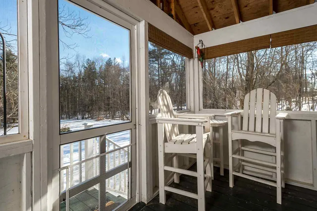 109 Langs Lane Newmarket NH 03857