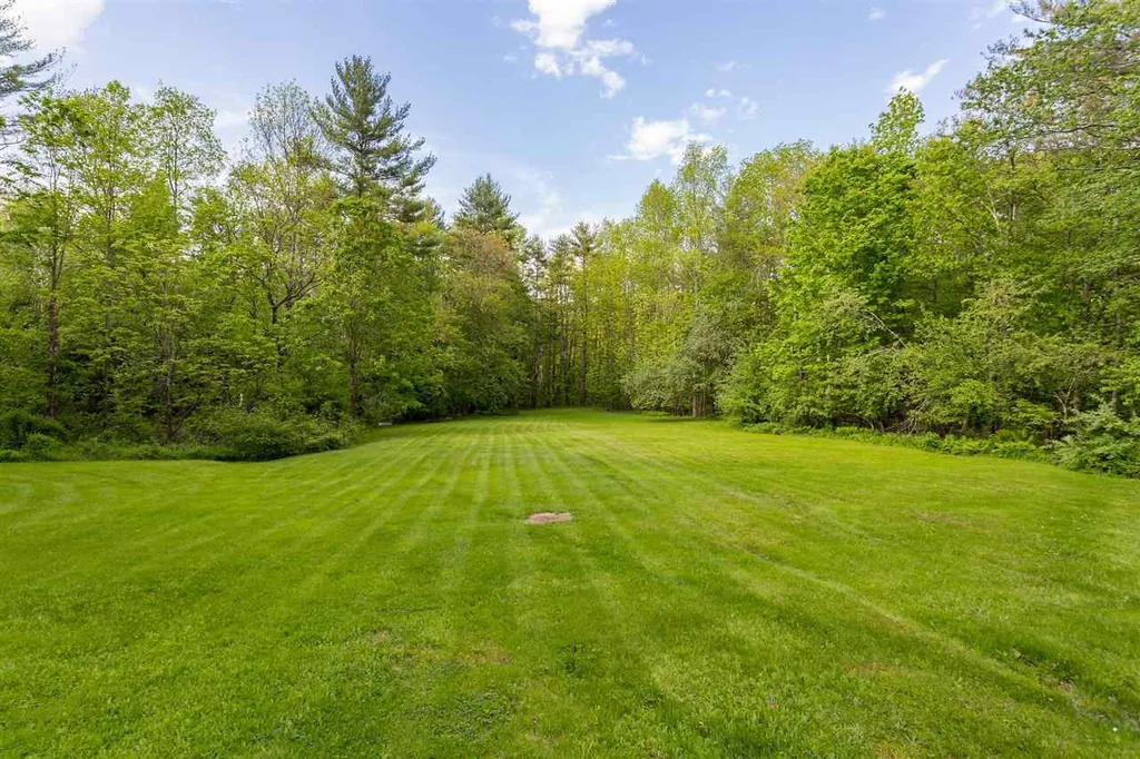 109 Langs Lane Newmarket NH 03857