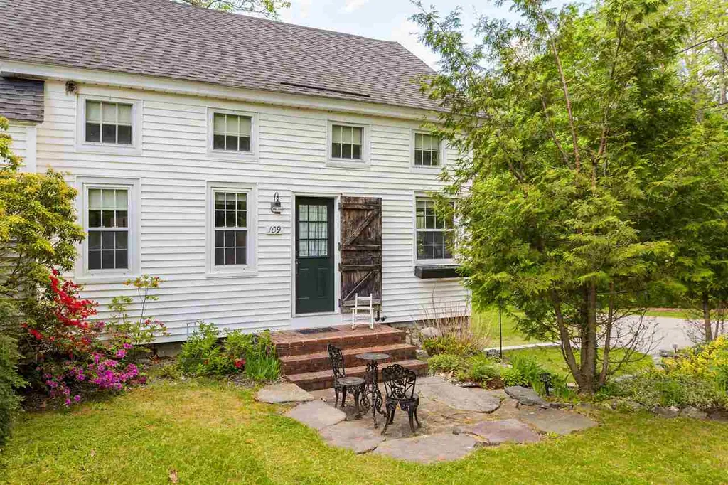 109 Langs Lane Newmarket NH 03857