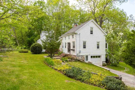 109 Langs Lane Newmarket NH 03857
