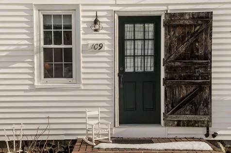 109 Langs Lane Newmarket NH 03857