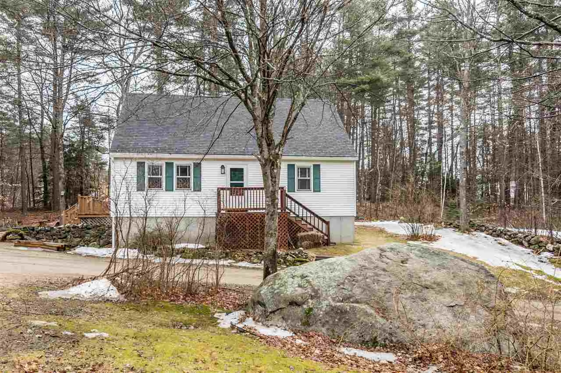 5 Saddle Path Road Raymond NH 03077