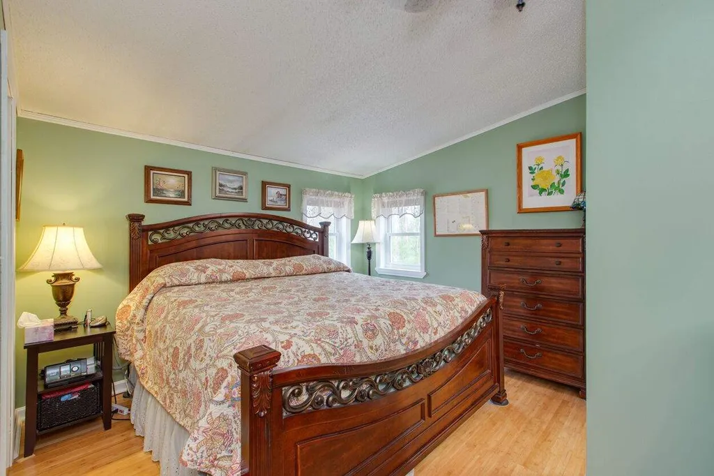 5 Neil Drive Allenstown NH 03275