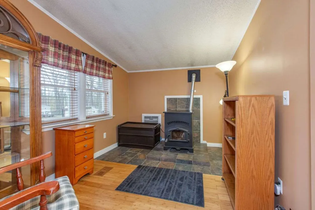 5 Neil Drive Allenstown NH 03275