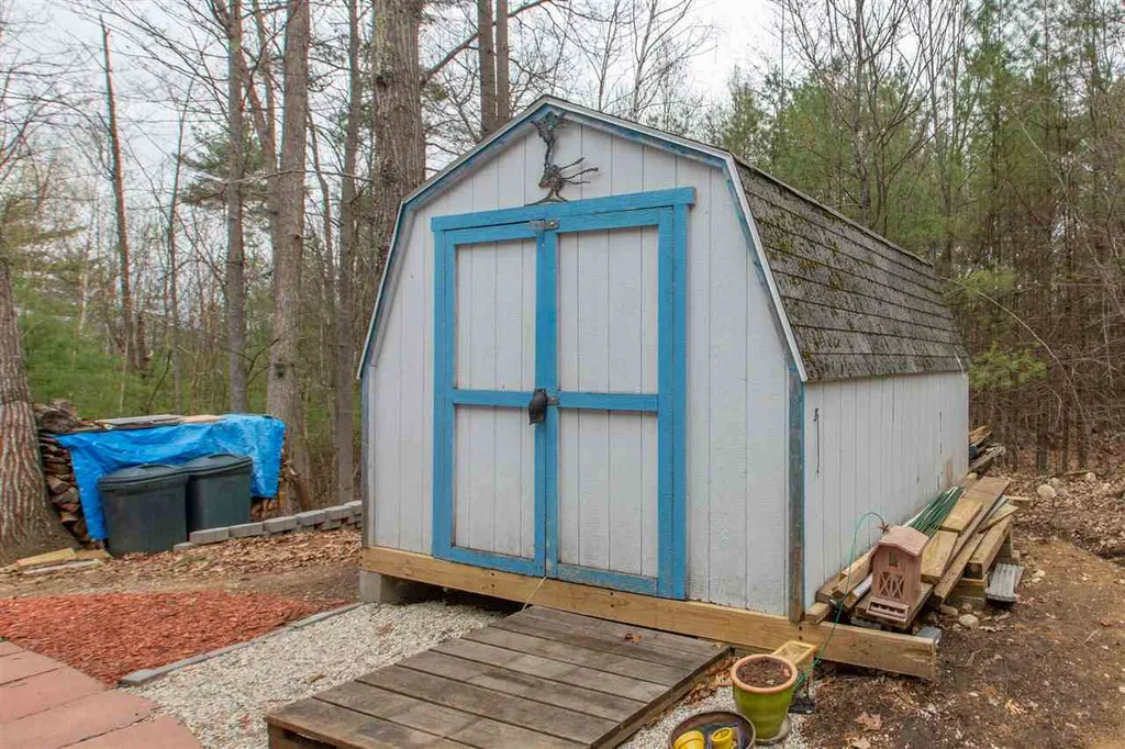 5 Neil Drive Allenstown NH 03275