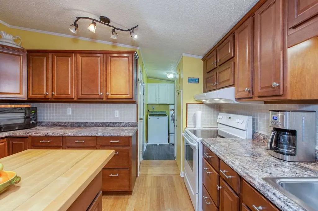 5 Neil Drive Allenstown NH 03275