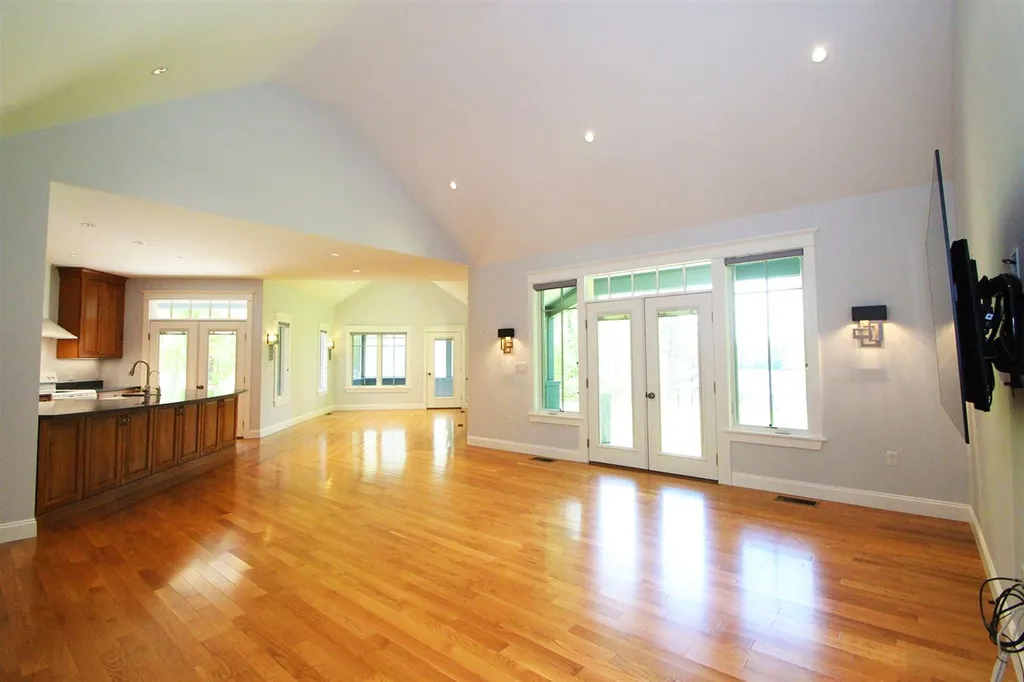 68 Edgewater Drive Barrington NH 03825