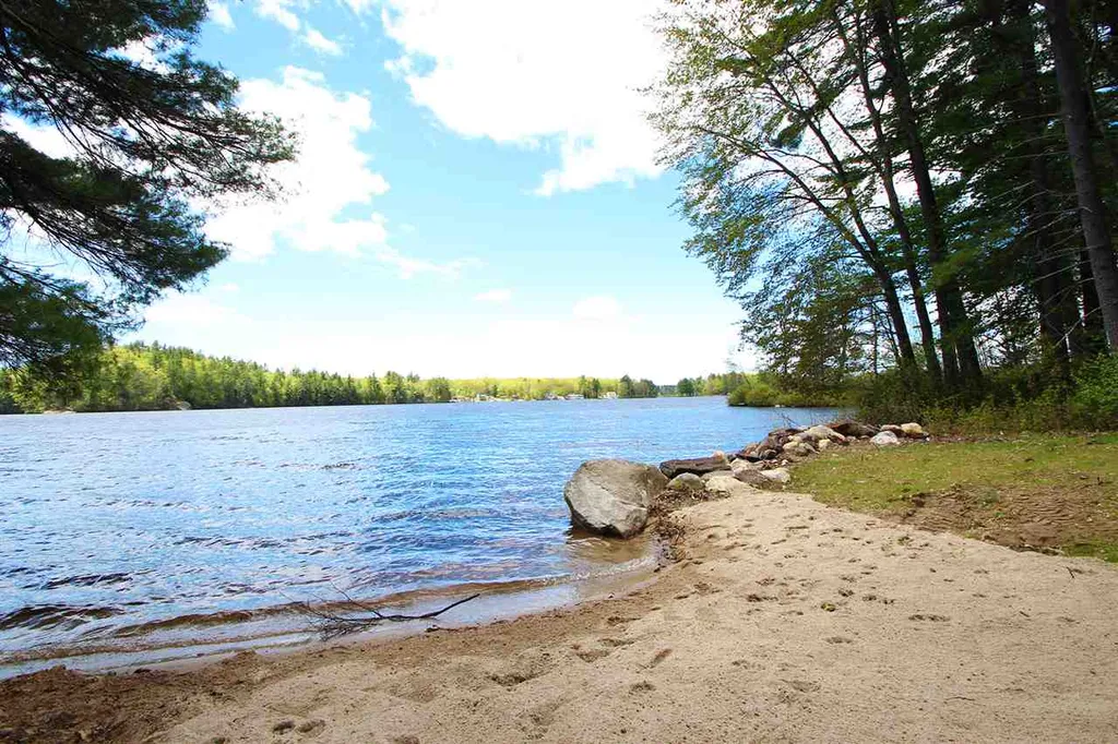 68 Edgewater Drive Barrington NH 03825