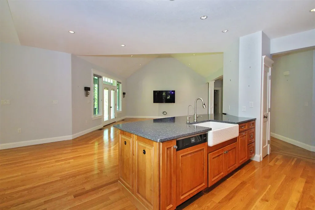 68 Edgewater Drive Barrington NH 03825