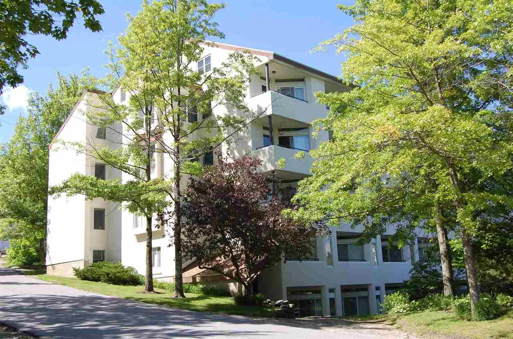 401 Village Gate Warren VT 05674