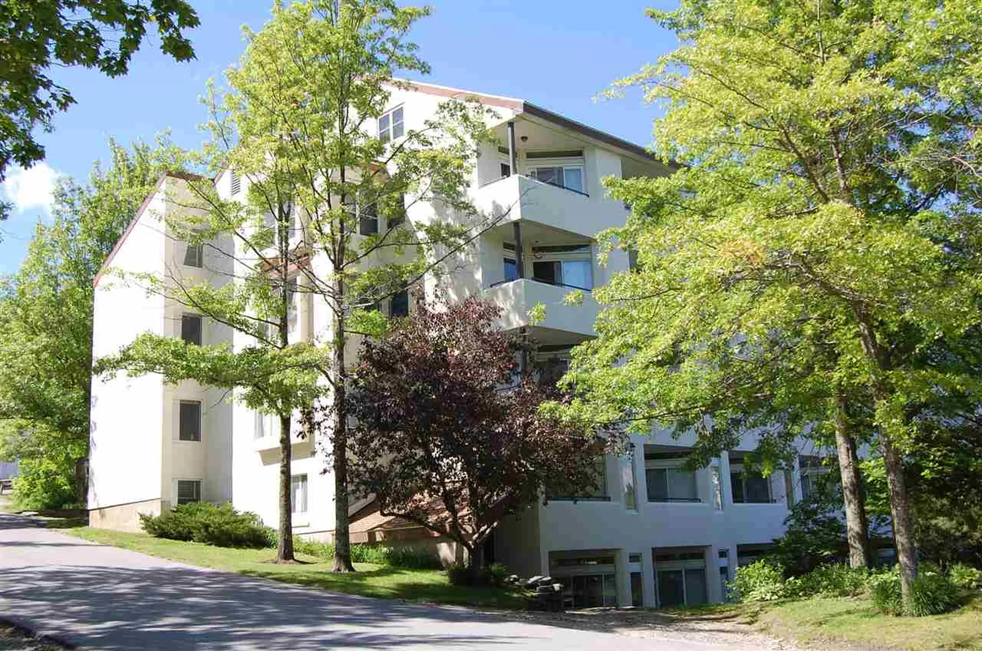 401 Village Gate Warren VT 05674