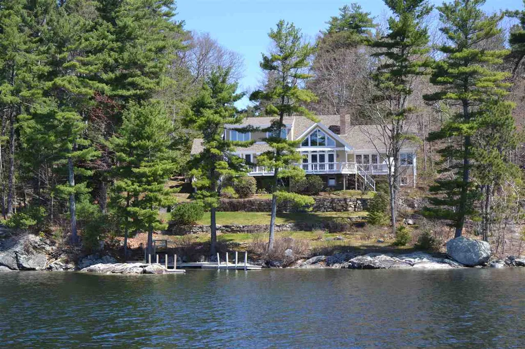 23 Greenleaf Drive Wolfeboro NH 03894
