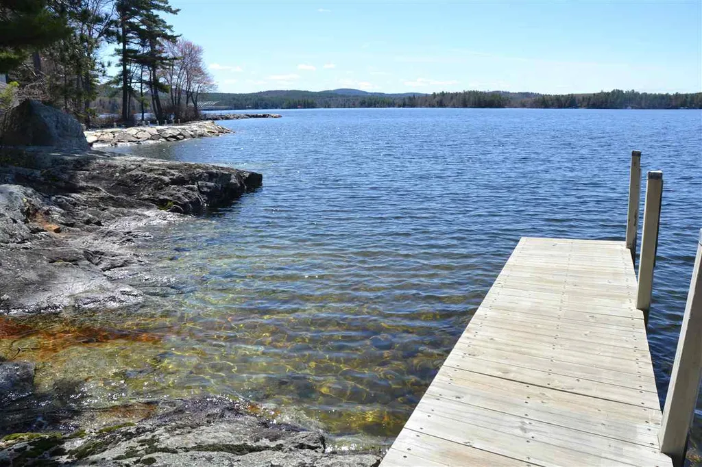 23 Greenleaf Drive Wolfeboro NH 03894