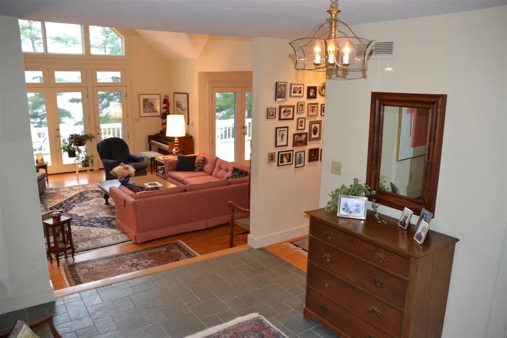 23 Greenleaf Drive Wolfeboro NH 03894