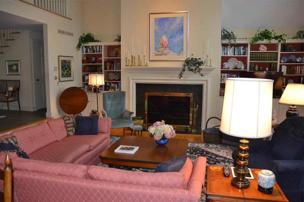 23 Greenleaf Drive Wolfeboro NH 03894
