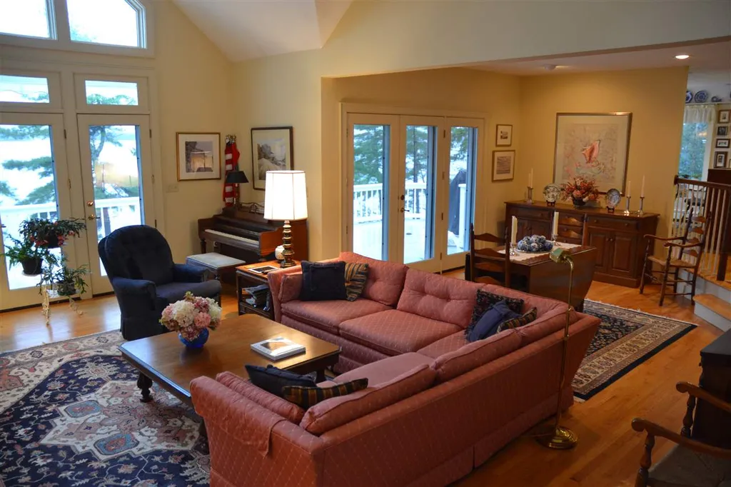 23 Greenleaf Drive Wolfeboro NH 03894