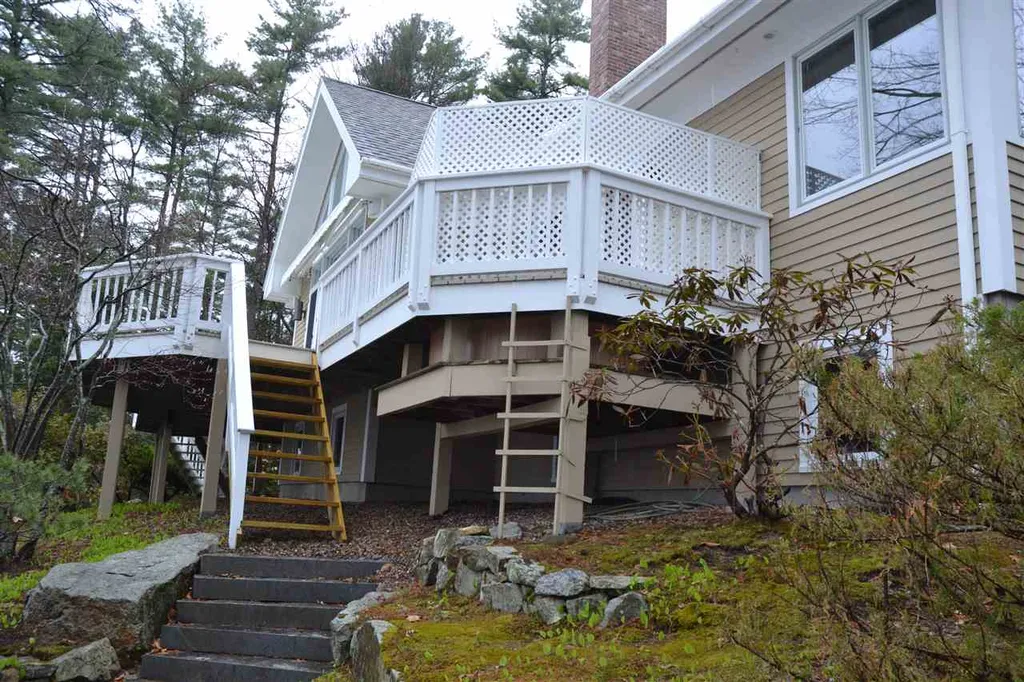 23 Greenleaf Drive Wolfeboro NH 03894