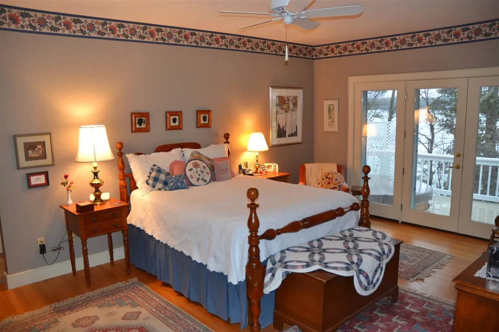 23 Greenleaf Drive Wolfeboro NH 03894