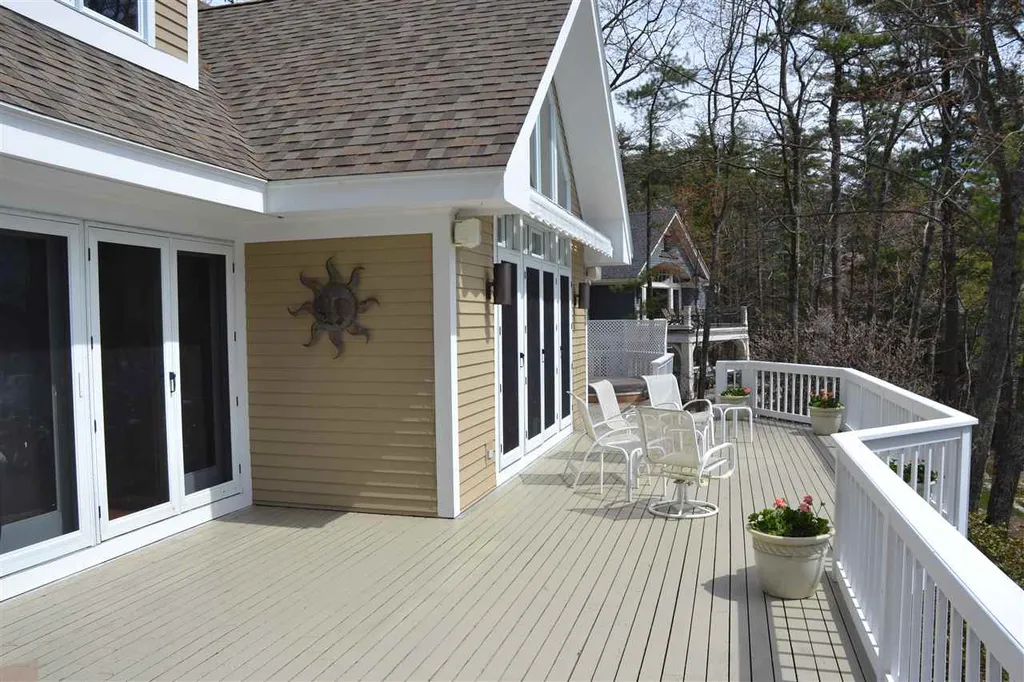 23 Greenleaf Drive Wolfeboro NH 03894