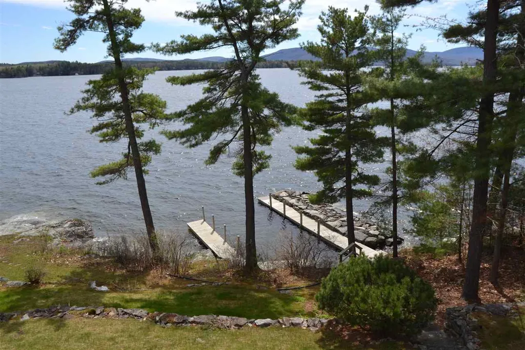 23 Greenleaf Drive Wolfeboro NH 03894