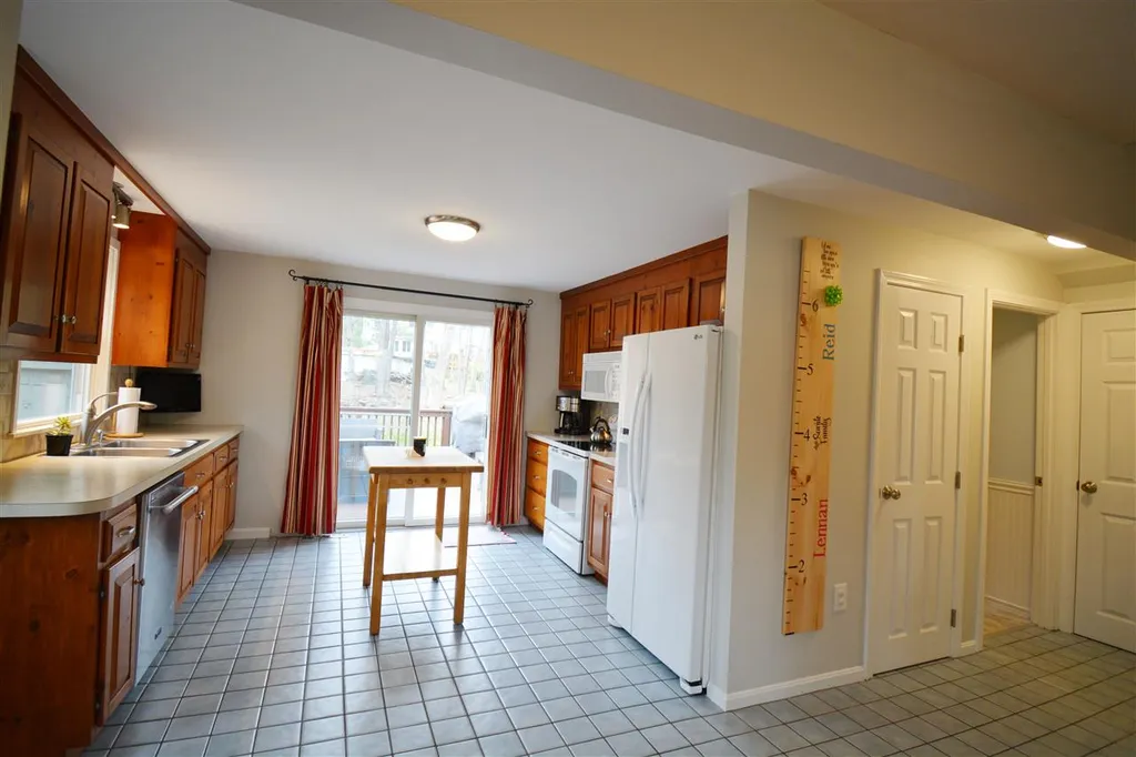 25 Great Hill Drive Newmarket NH 03857