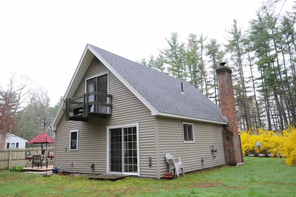 137 Elm Street Goffstown NH 03045