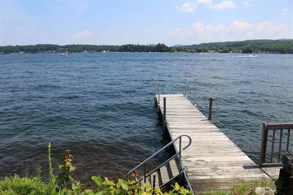 38 Starboard Way Laconia NH 03246