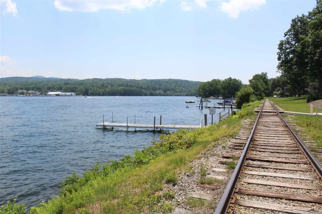38 Starboard Way Laconia NH 03246
