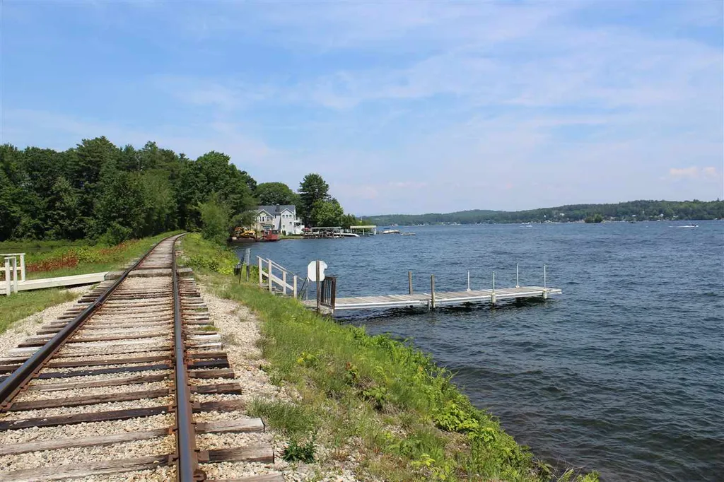 38 Starboard Way Laconia NH 03246