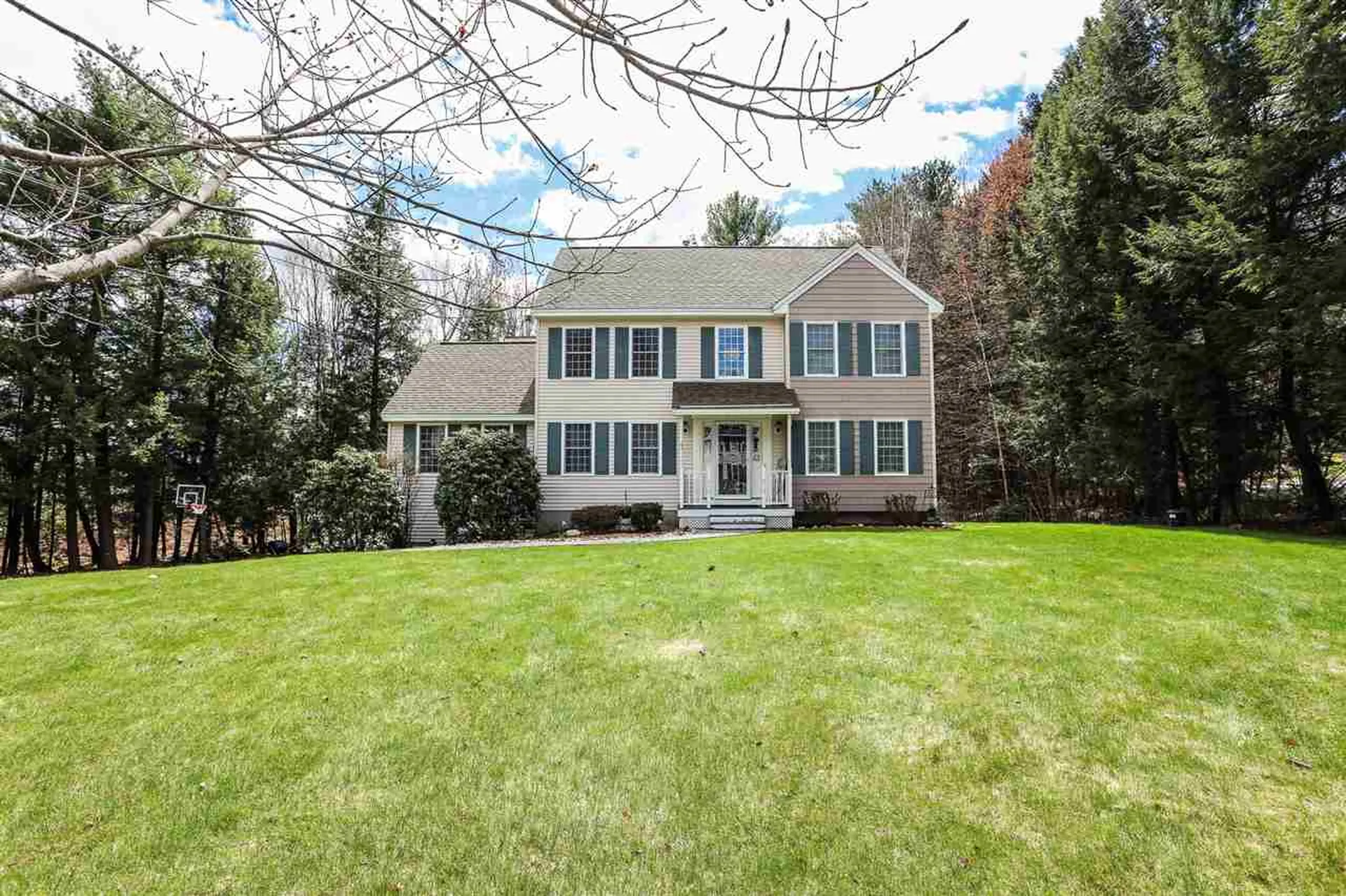 17 Kimberly Lane Goffstown NH 03045