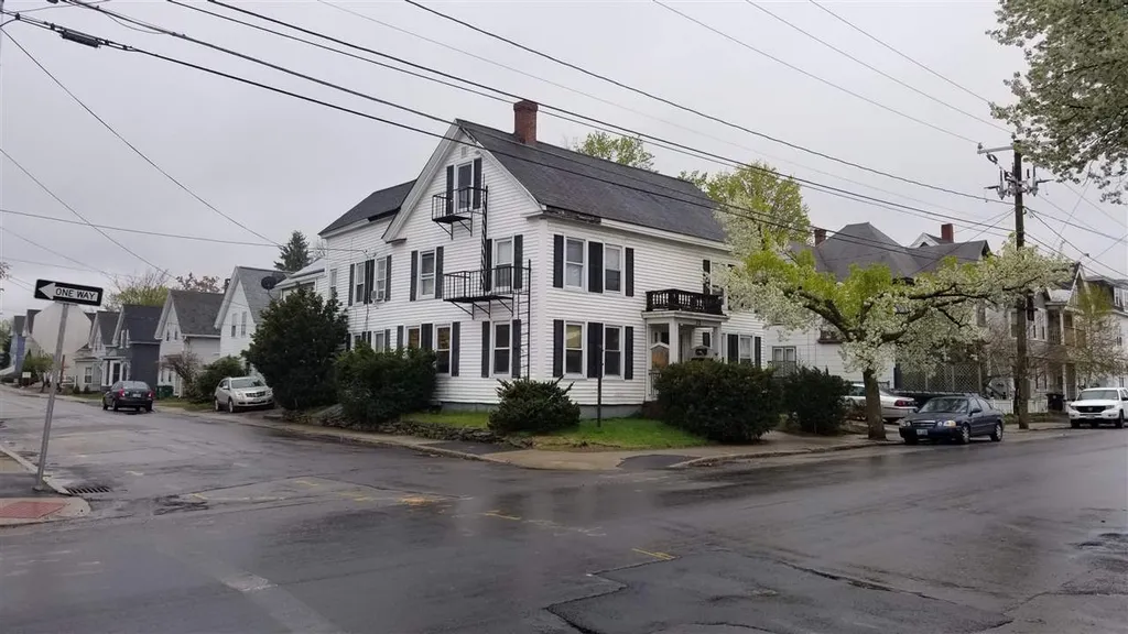 6 Auburn Street Nashua NH 03064