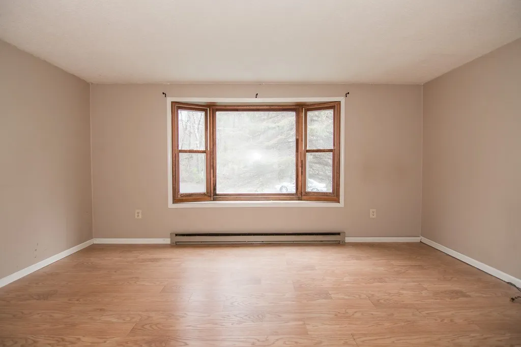 30R Gowing Road Hudson NH 03051