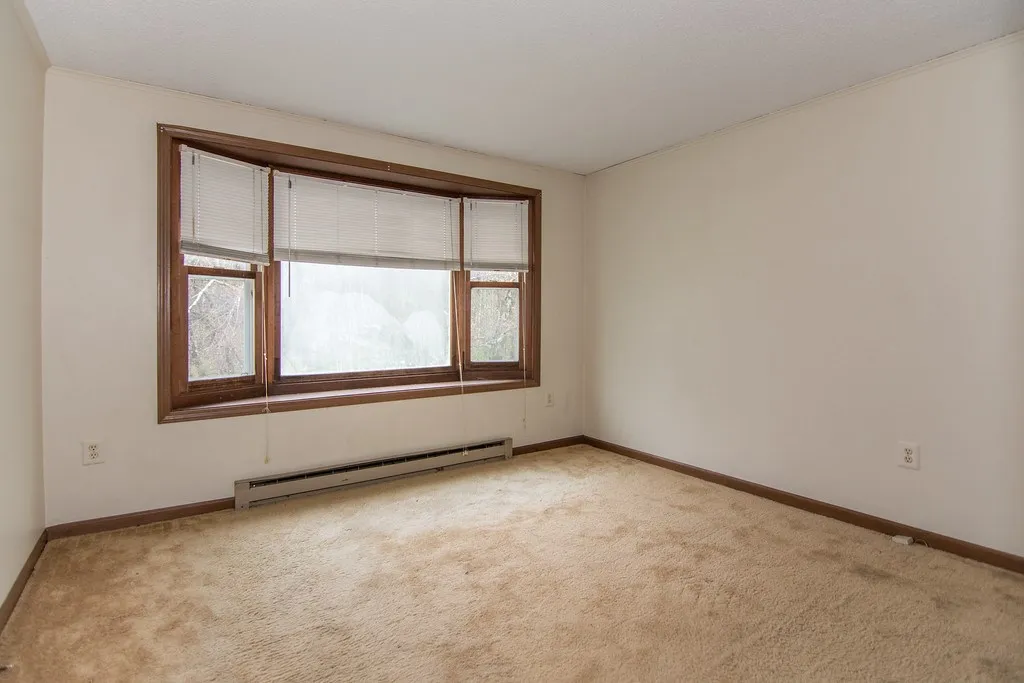 30R Gowing Road Hudson NH 03051