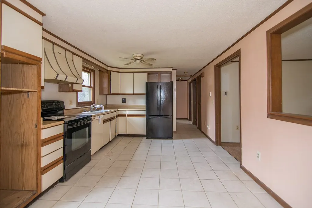 30R Gowing Road Hudson NH 03051