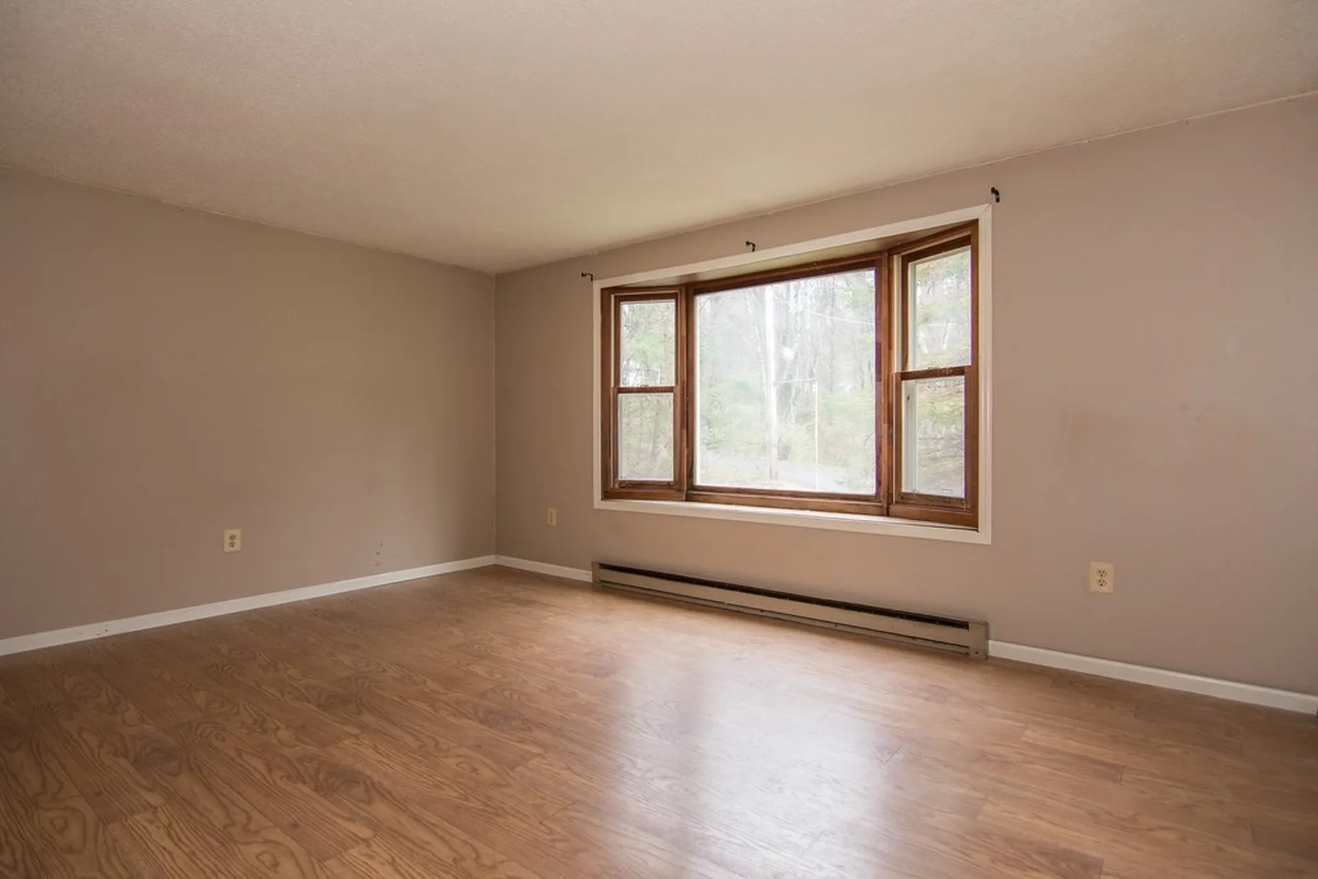 30R Gowing Road Hudson NH 03051
