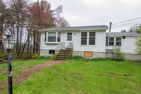 30R Gowing Road Hudson NH 03051