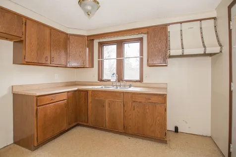 30R Gowing Road Hudson NH 03051