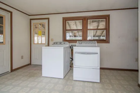 30R Gowing Road Hudson NH 03051