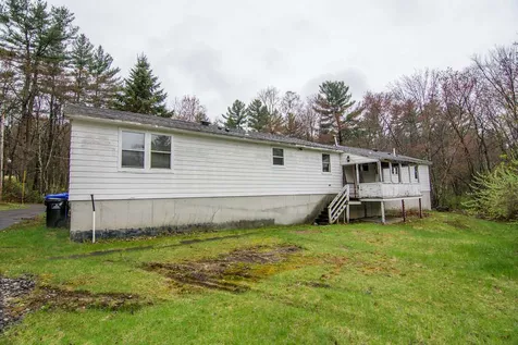 30R Gowing Road Hudson NH 03051