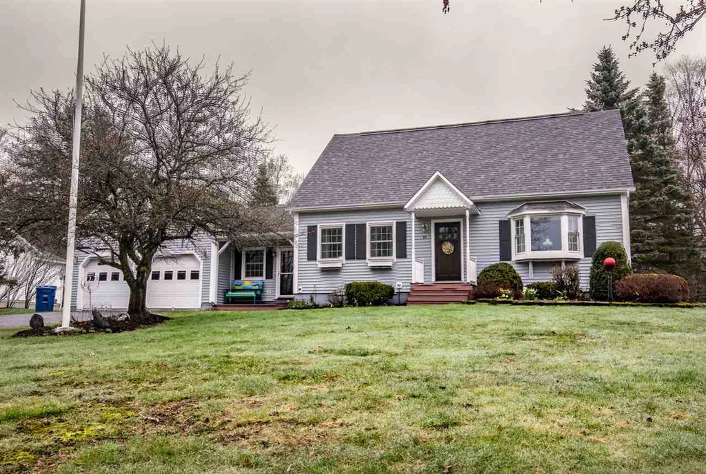 27 Bobolink Circle Essex VT 05452