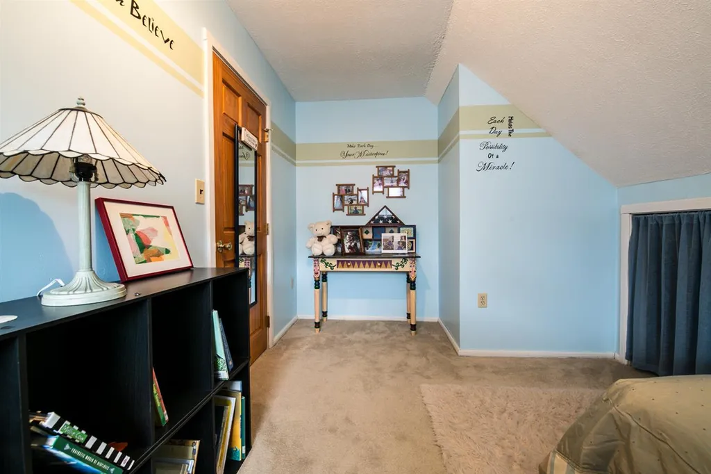 27 Bobolink Circle Essex VT 05452