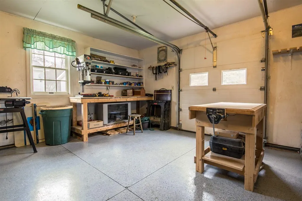 27 Bobolink Circle Essex VT 05452