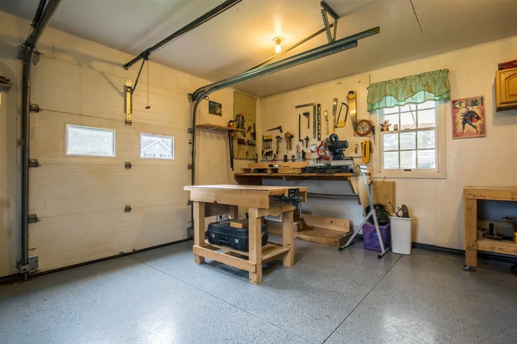 27 Bobolink Circle Essex VT 05452
