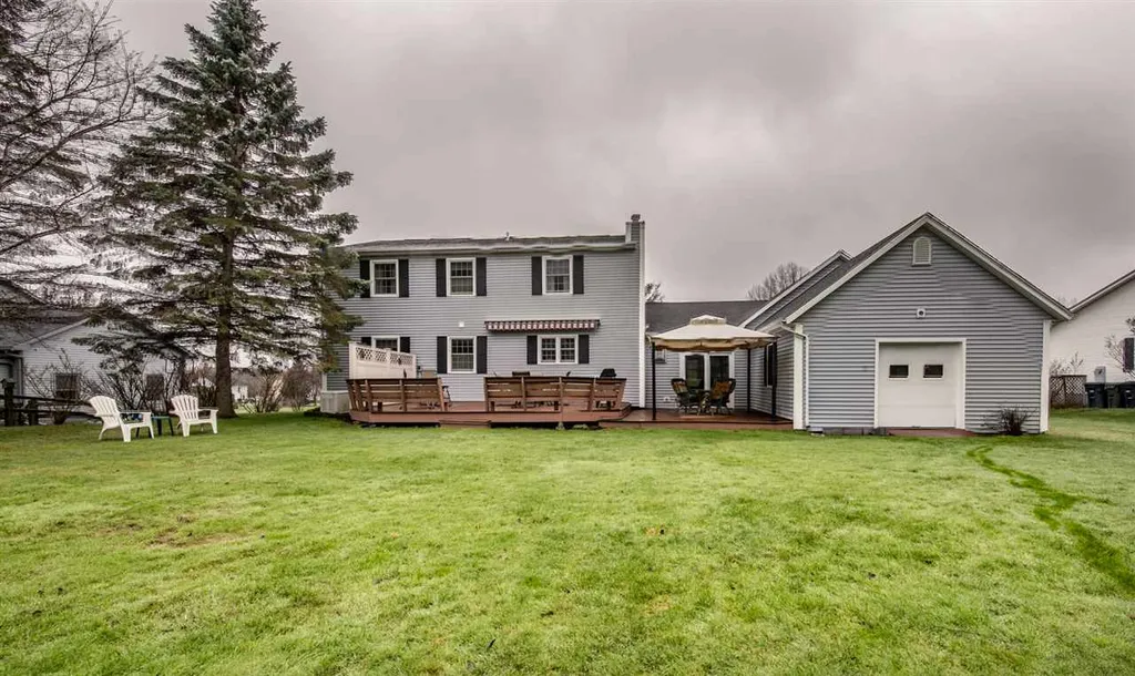 27 Bobolink Circle Essex VT 05452