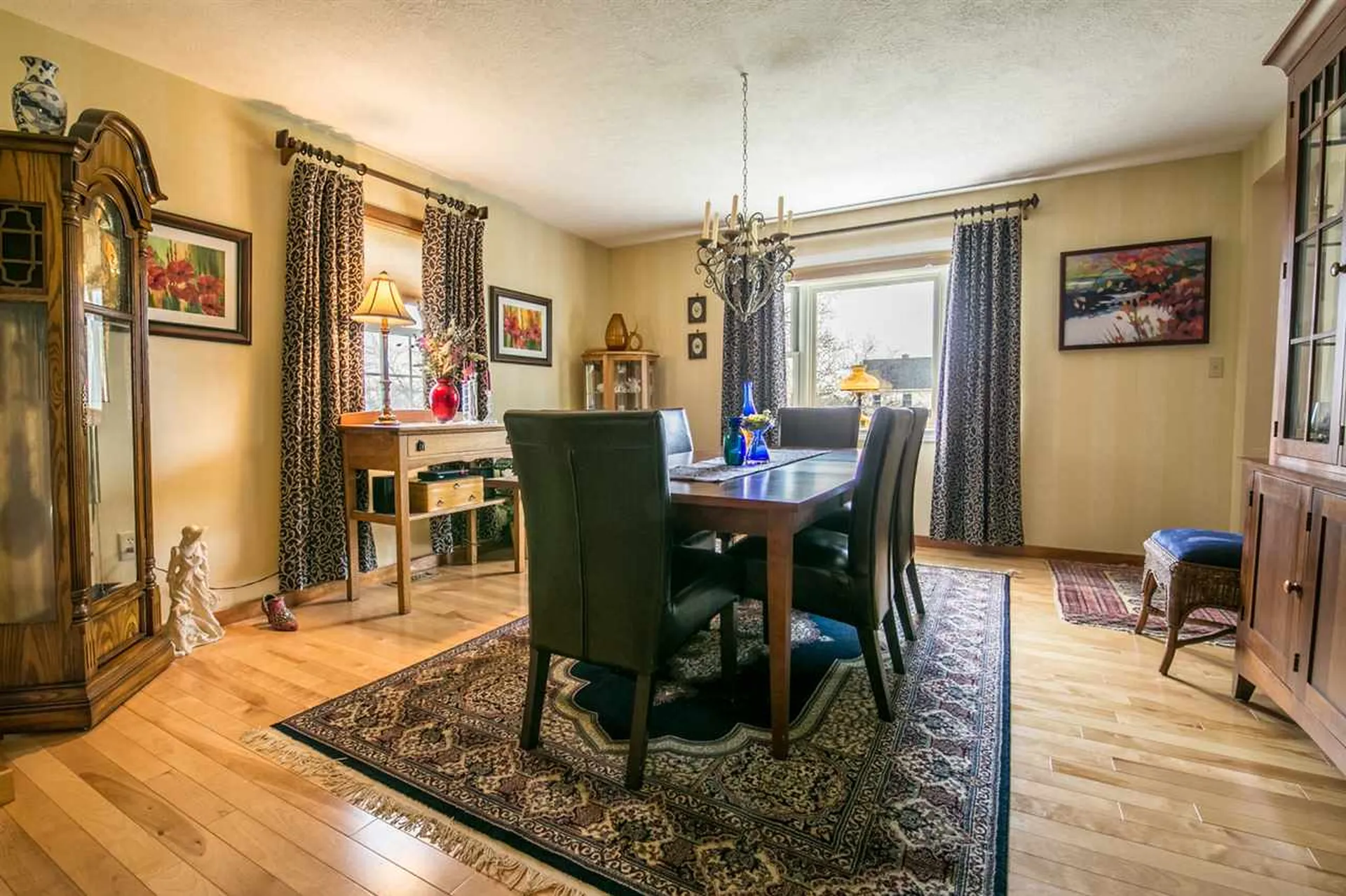 27 Bobolink Circle Essex VT 05452